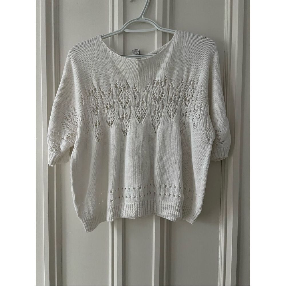 Valerie Bertinelli white shoort sleeve crocheted sweater M